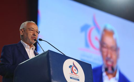 Rached Ghannouchi à la tribune du congrès d'Ennahda le 20 mai 2016 à Radès, près de Tunis. (REUTERS - Zoubeir Souissi)