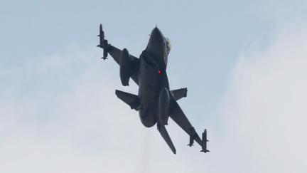 &nbsp; (L'aviation turque a visé des zones montagneuses du Nord de l'Irak © REUTERS/Murad Sezer)