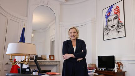 La députée Marine Le Pen, cheffe de file du Rassemblement national, dans son bureau à l'Assemblée nationale, le 17 septembre 2024. (LP/OLIVIER LEJEUNE / MAXPPP)