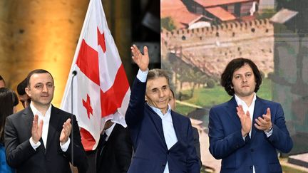 Bidizina Ivanichvili (au centre) lors d'un meeting à Tbilissi le 29 avril 2024. (VANO SHLAMOV / AFP)