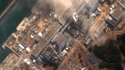 Vue aérienne de la centrale de Fukushima, le 14 mars 2011. (AFP PHOTO/HO/DigitalGlobe)