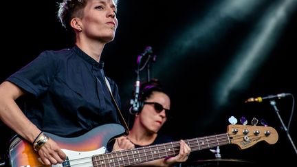 Cette chanteuse et musicienne française passée par le jazz et convertie à l'électro-rock, a été sensationnelle vendredi, à l'image de son album en anglais"Be sensational".
 (Denis Prezat /Citizenside.com/AFP)