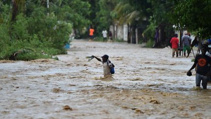 Haïti : les secours arrivent, mais certaines zones restent inaccessibles