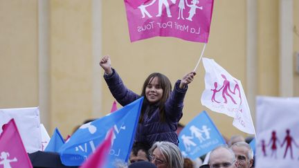 #LES ENFANTSPlus que le droit de se marier, le d&eacute;bat aura finalement beaucoup tourn&eacute; autour des enfants. Autour du droit de pouvoir procr&eacute;er des enfants, qualifi&eacute;s d'enfants Playmobil par le d&eacute;put&eacute; UMP Jacques-Alain B&eacute;nisti. (VALERY HACHE / AFP)