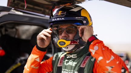 Regarder la vidéo Dakar 2025 : enfin l'année du sacre pour Sébastien Loeb ?