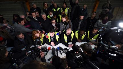 Une conférence de presse de "gilets jaunes", le 5 janvier 2019 à Marseille (Bouches-du-Rhône). (BORIS HORVAT / AFP)