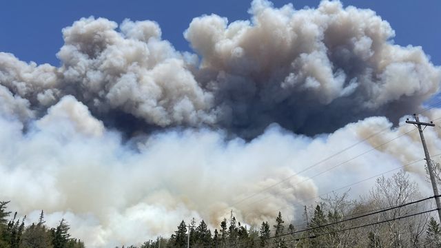 After the west of the country, eastern Canada is also experiencing major fires, like here near Barrington Lake, May 28, 2023. (HANDOUT / NOVA SCOTIA GOVERNMENT / AFP)