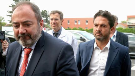 Le ministre de la Santé François Braun et le maire de Reims Arnaud Robinet, le 22 mai 2023 à Reims (Marne). (FRANCOIS NASCIMBENI / AFP)