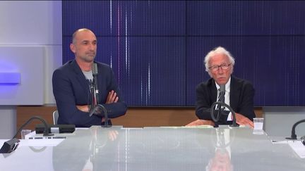 Jérôme Alonzo, ex-joueur du PSG, consultant football de franceinfo et Jacques Vendroux, consultant football de franceinfo étaient les invités du "8h30 franceinfo" du mercredi 19 août 2020. (FRANCEINFO / RADIOFRANCE)