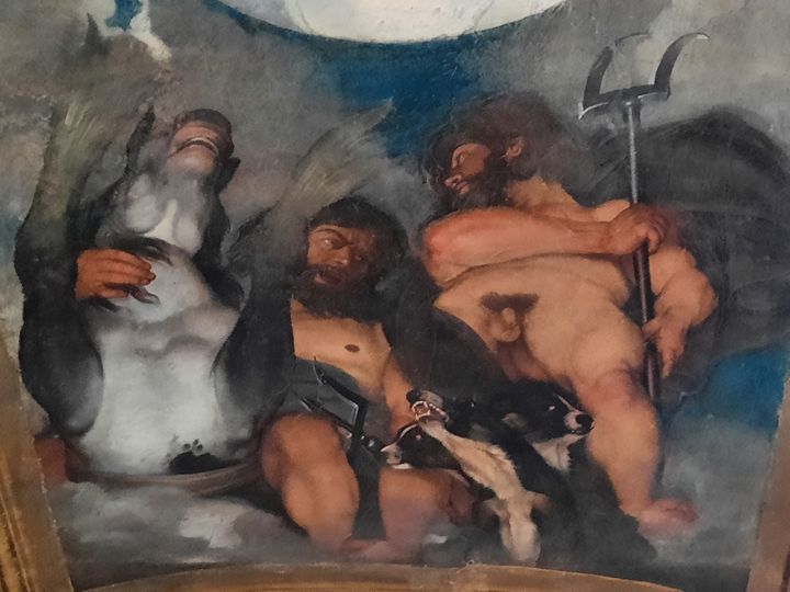 Un détail de la seule fresque attribuée&nbsp;au Caravage Jupiter, Neptune et Pluton peinte sur un des plafonds de la villa Aurora, à Rome (Italie). (BRUCE DE GALZAIN / RADIO FRANCE)