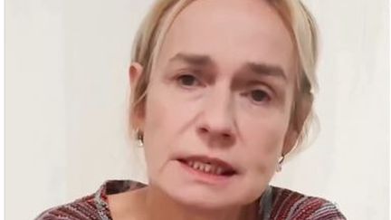 Sandrine Bonnaire explique dans une vidéo publiée sur Instagram pourquoi elle veut porter plainte contre l'Ehpad qui hébergeait sa mère, décédée en août 2023. (CAPTURE D'ECRAN)