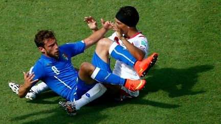  (Claudio Marchisio (en bleu) a souffert face au Costa Rica de Christian Bolanos © Reuters)