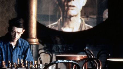 John Hurt incarne Winston, le personnage principal, dans le film "1984" de Michael Radford sorti en 1984
 (Umbrella-Rosenblum Films Product / Collection ChristopheL/ AFP)