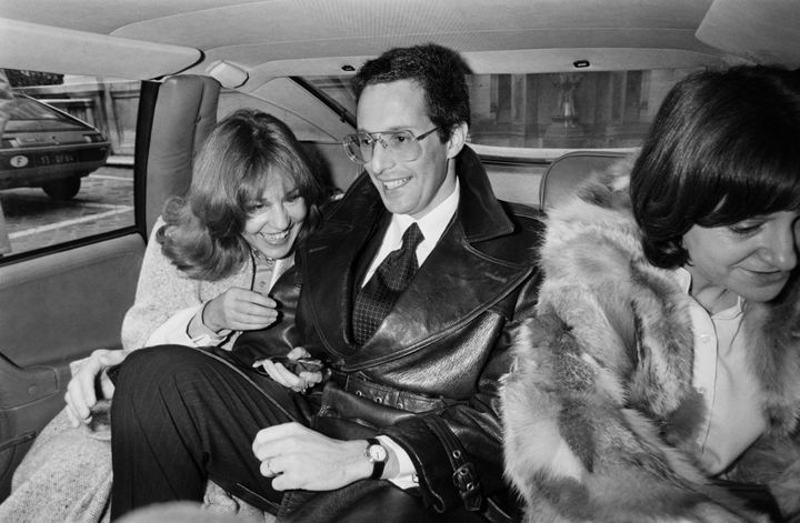 Jeanne Moreau (G) lors de son mariage à Paris avec William Friedkin (C), accompagnés d&#039;Agnès Varda (D)
 (AFP)