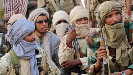 Des combattants touaregs de la CMA réunis près de Kidal, dans le nord du Mali, le 28 septembre 2016. (Stringer/AFP)