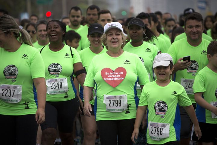 La Brésilienne&nbsp;Ivonette Balthazar participe à une course de trois kilomètres le long de Copacabana, à Rio de Janeiro (Brésil), dimanche 24 septembre 2017. (MAURO PIMENTEL / AFP)