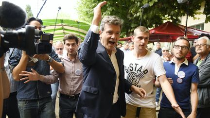  (Arnaud Montbourg candidat à la présidentielle de 2017 a présenté les vingt-cinq propositions de son programme © PHILIPPE DESMAZES / AFP)