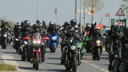Manifestation à Amiens le 24 avril des motards en colere contre le projet de contrôle technique pour les motos. (FRED HASLIN / MAXPPP)