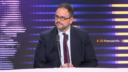 Aurélien Rousseau, ministre de la Santé, invité du 8.30 franceinfo le mercredi 29 novembre 2023. (FRANCEINFO)