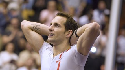 Renaud Lavillenie.  (THIERRY ZOCCOLAN / AFP)