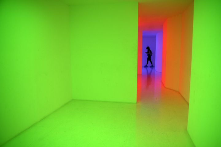 "Chromosaturation", un travail de Carlos Cruz-Diez, au musée La Estampa à Caracas, Venezuela (LEO RAMIREZ / AFP)