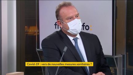 Lamine Gharbi, président de la Fédération de l'hospitalisation privée, invité éco de franceinfo mercredi 13 janvier 2021. (FRANCEINFO)