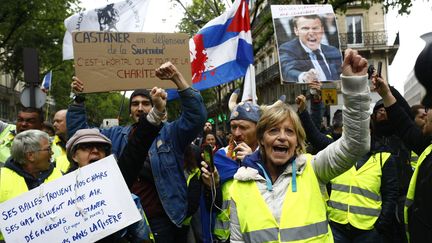 Des manifestants au sein d'un rassemblements de "gilets jaunes" sur le boulevard Magenta, à Paris, le 4 mai 2019. (MAXPPP)