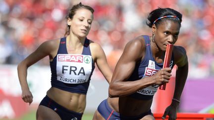 &nbsp; (Muriel Hurtis, pour son dernier relais, a remporté l'or avec les Françaises. © Maxppp)