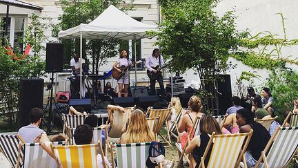 Le Hamac Festival, musique et humouren transat et à la cool, dans le 9e à Paris.
 (Hamac Festival)