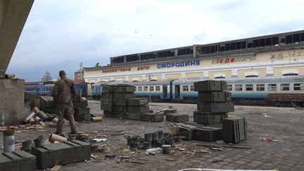 La gare de Trostianets a été utilisée comme base militaire par les Russes. (GILLES GALLINARO / RADIO FRANCE)