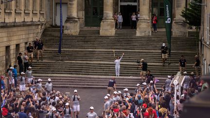 Après les marches de Cannes, celles, plus anciennes du palais de justice de Poitiers (Vienne), samedi 25 mai 2024. (MATHIEU HERDUIN / LA NOUVELLE REPUBLIQUE / MAXPPP)