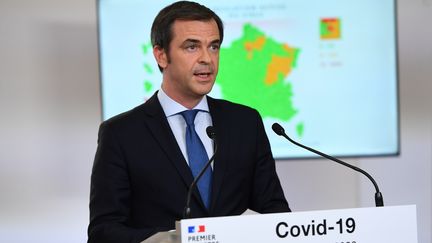 Le ministre de la Santé, Olivier Véran, le 7 mai 2020 à Matignon. (CHRISTOPHE ARCHAMBAULT / AFP)