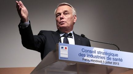 Jean-Marc Ayrault lors du Conseil strat&eacute;gique des industries de sant&eacute;, le 5 juillet 2013 &agrave; Paris. (JACQUES DEMARTHON / AFP)