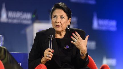 La présidente géorgienne, Salomé Zourabichvili, lors d'une conférence à Varsovie (Pologne), le 1er octobre 2024. (ALEKSANDER KALKA / NURPHOTO / AFP)