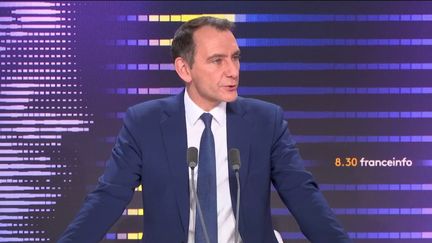 Laurent Jacobelli, porte-parole du RN, était l'invité du "8h30 franceinfo", dimanche 5 novembre 2023. (RADIO FRANCE / FRANCEINFO)