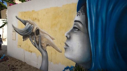 Une peinture murale de l'artiste français Liliwenn à Erriadh (Tunisie)
 (JOEL SAGET / AFP)