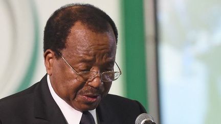 Le président Biya (84 ans, au pouvoir depuis 35 ans) a promis la distribution gratuite de 500.000 ordinateurs portables aux étudiants  (PIUS UTOMI EKPEI / AFP)