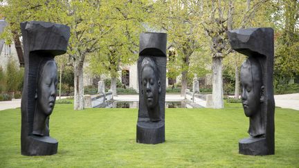 Installation de Jaume Plensa au Domaine de Chaumont-sur-Loire, 2022 (© E. Sander, courtesy Galerie Lelong & Co. Paris)