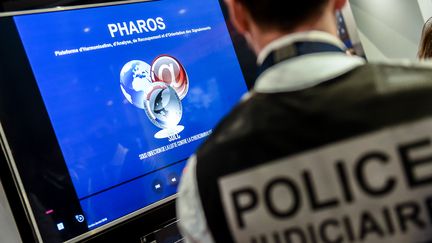 La plateforme Pharos est dédiée aux signalements de contenus violents ou illicites circulant sur internet. (PHILIPPE HUGUEN / AFP)