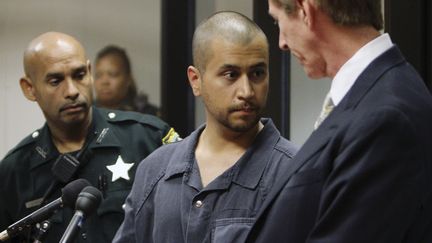 George Zimmerman, accus&eacute; du meurtre du jeune Trayvon Martin, au tribunal de Sanford, en Floride (Etats-Unis), le 12 avril 2012. (GARY W. GREEN / REUTERS)