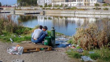 Migrants afghans près de Calais le 30 septembre 2009 (© AFP PHOTO DENIS CHARLET)