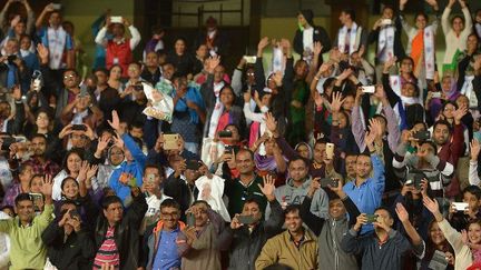 Membres de la communauté indienne au Kenya, lors de la visite du Premier ministre indien Narendra Modi, le 10 juillet 2016. (TONY KARUMBA/AFP)