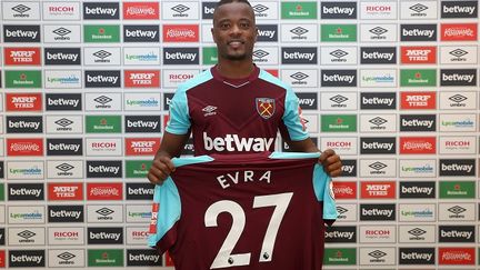 Patrice Evra avec le maillot de West Ham (WEST HAM UNITED FC / WEST HAM UNITED FC)