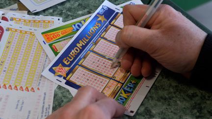 190 millions d'euros sont mis en jeu &agrave; l'Euromillions, le 24 octobre 2014. Une somme record. (MAXPPP)