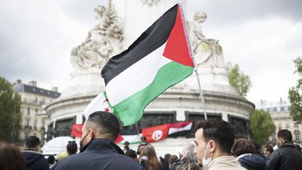 Un rassemblement en soutien au peuple palestinien Place de la République à Paris, jeudi 13 mai 2021. (FIORA GARENZI / HANS LUCAS)