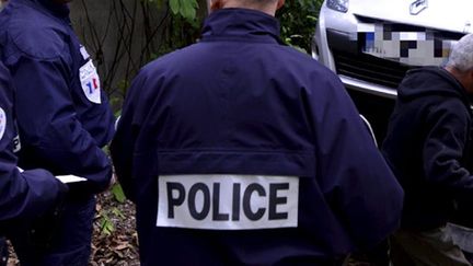 &nbsp; (Deux policiers de la BAC de Seine-Saint-Denis en garde à vue (illustration) © MaxPPP)