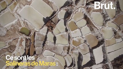 Des centaines de tonnes de sel sont extraites chaque année de ce lieu extraordinaire qui surplombe la vallée sacrée des Incas. Ce sont les Salineras de Maras.