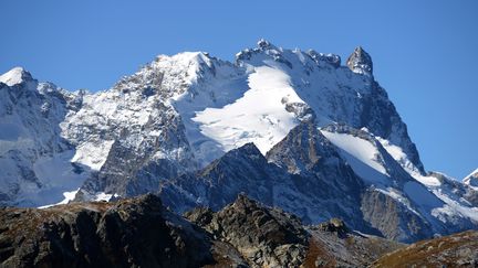 La Barre des Ecrins, dans le massif du même nom (Hautes-Alpes), le 25 septembre 2014. (MAXPPP)