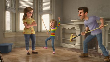 Riley, l'h&eacute;ro&iuml;ne de "Vice-Versa",&nbsp;avec ses parents. (PIXAR / WALT DISNEY PICTURES FRANCE)