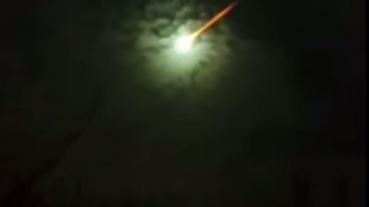 Video Argentine Le Ciel Traverse Par Une Etrange Meteorite Verte